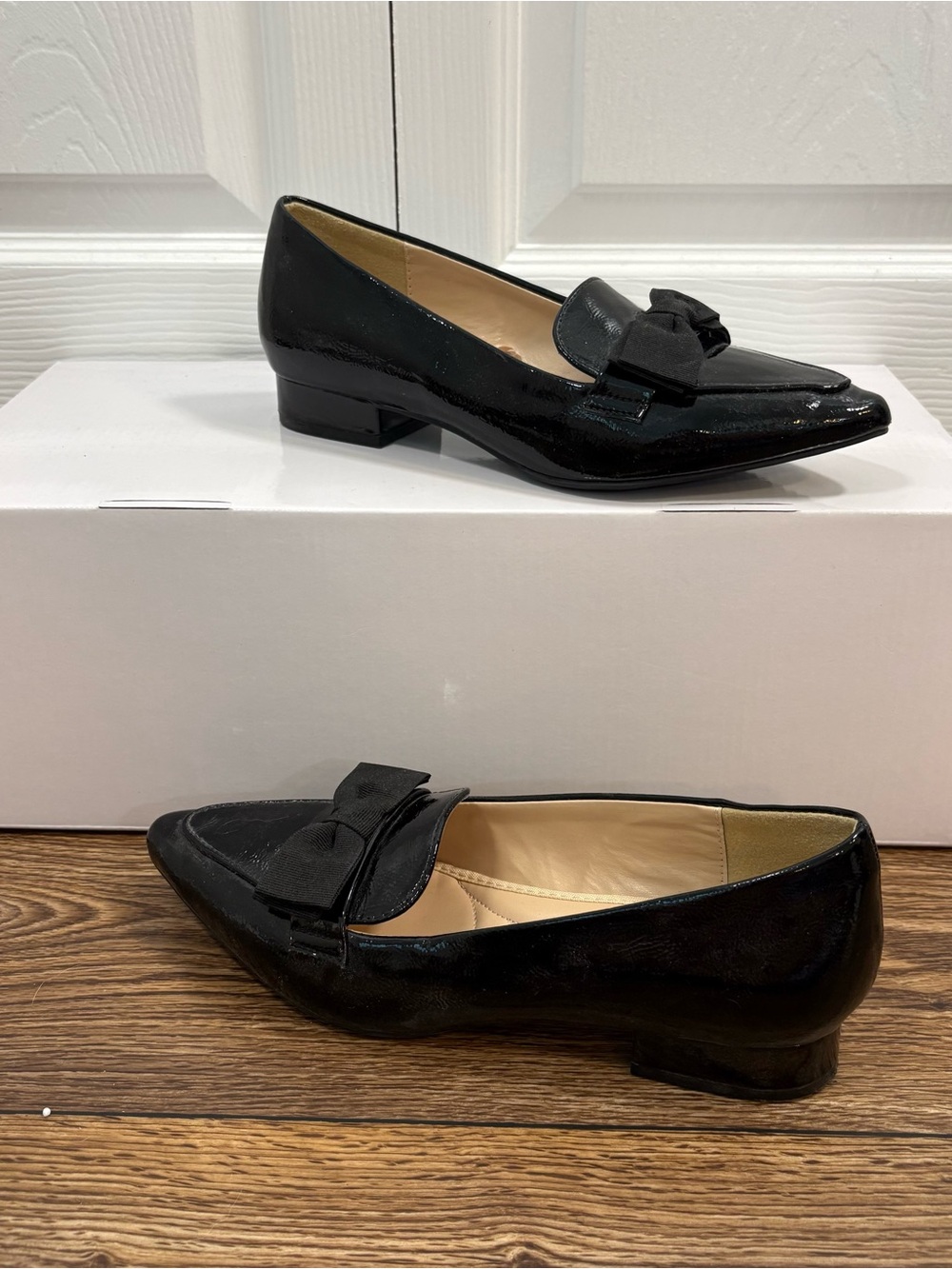 Adrienne Vittadini Pauletta Patent Pointed Toe Bow Loafers Black Size 8.5
